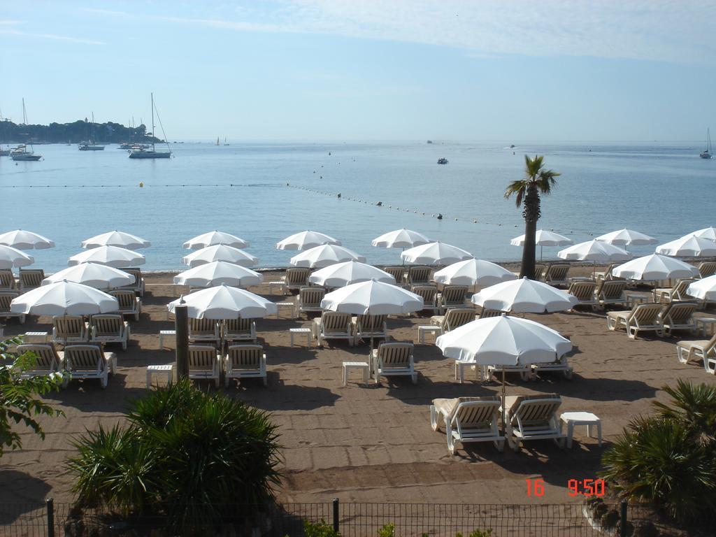 Agay Beach Hotel Saint-Raphael  Exterior photo